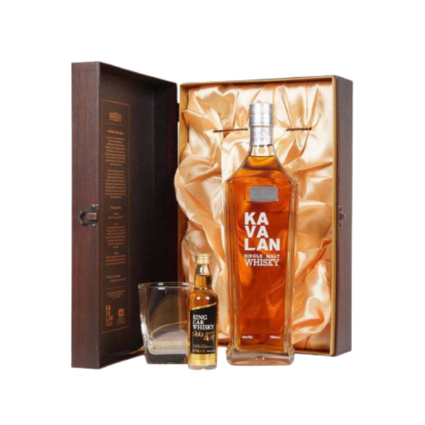 Kavalan Classic Single Malt Whisky Gift Set 700ml